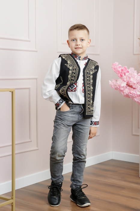 Vesta traditionala de baieti neagra cu broderie florala crem Emil 01 [4]