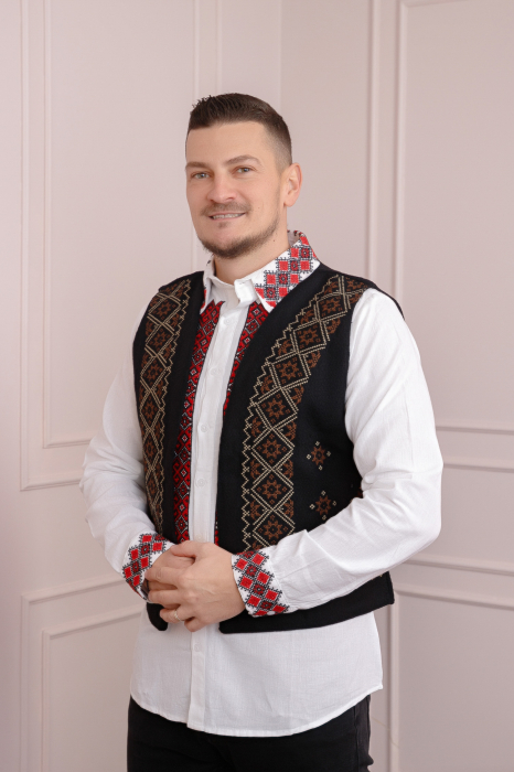 Vesta traditionala neagra cu broderie florala maro Mircea [3]