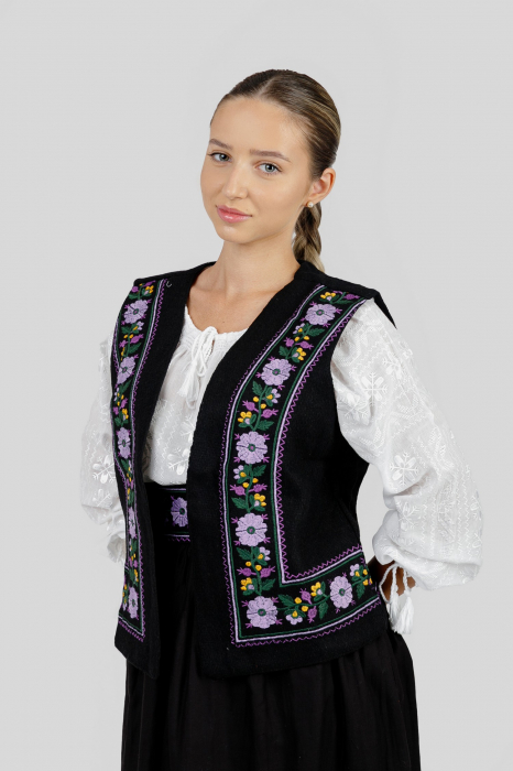 Vesta traditionala neagra cu broderie florala mov Maria 02 [2]