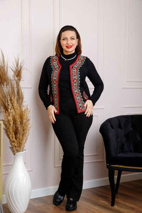 Vesta traditionala neagra cu broderie florala multicolora Emanuela 02