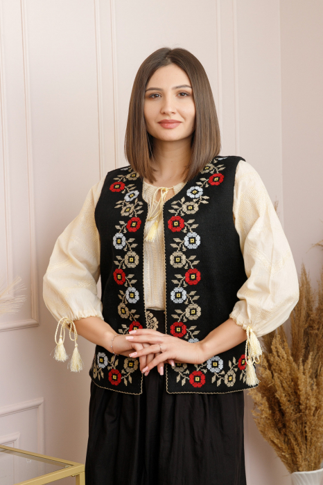 Vesta traditionala neagra cu broderie florala multicolora Ivona