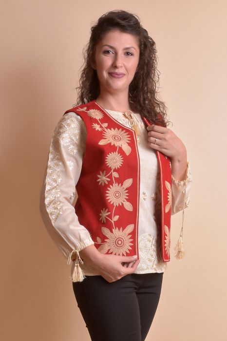 Vesta traditionala rosie cu broderie florala crem Camelia [5]