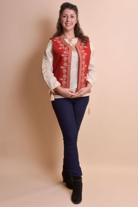 Vesta traditionala rosie cu broderie florala crem Silvana [2]