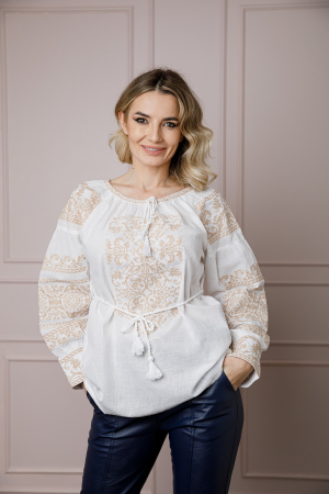 Bluze cu motive traditionale - Bluza alba cu motiv floral crem Fulvia