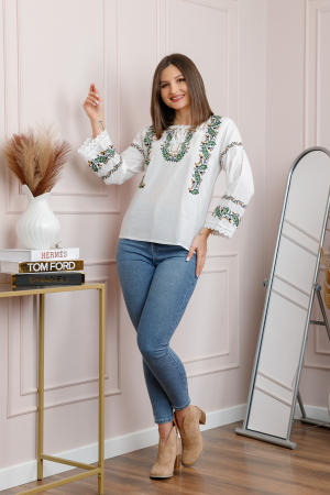 Bluza alba cu motiv floral verde Teodora [3]