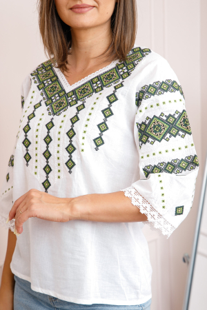 Bluza alba cu motiv geometric verde Doina 04 [1]