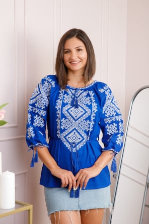 Bluze cu motive traditionale - Bluza albastra cu motiv geometric alb Angela