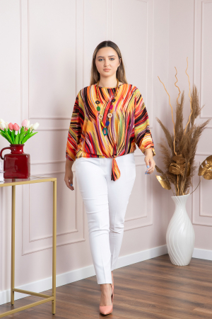 Bluza cu imprimeu orange abstract si colier decorativ [3]