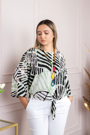 Bluze - Bluza cu imprimeu safari print verde si colier decorativ