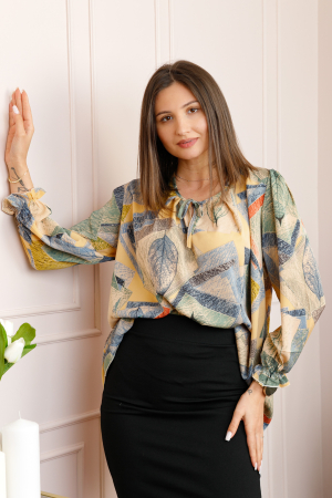 Bluza dama galben pastel cu imprimeu floral albastru Quinn plus size [2]