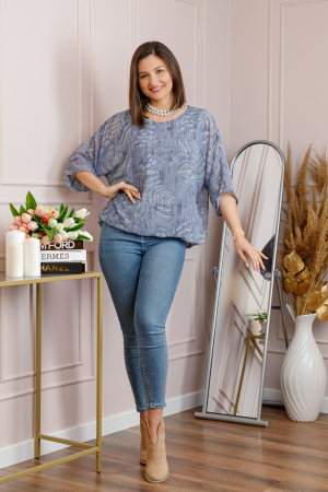 Bluza dama Maddie din voal bleu cu imprimeu floral alb [3]