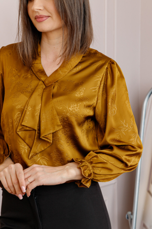 Bluza dama satinata maro caramel cu aplicatie tip cravata Yvonne [1]