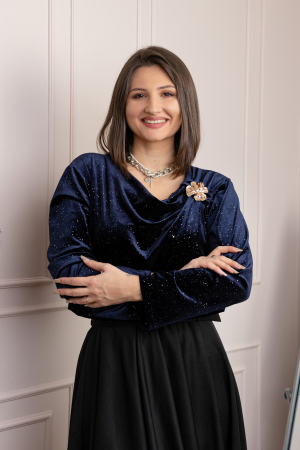 Bluza eleganta din catifea Noelle cu brosa aurie si decolteu lejer - Bleumarin [2]