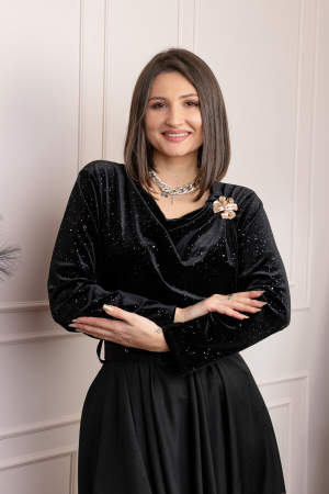 Bluza eleganta din catifea Noelle cu brosa aurie si decolteu lejer - Negru [2]