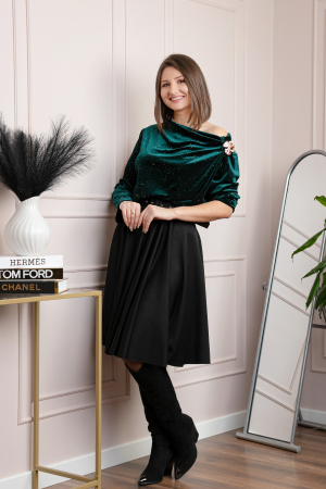 Bluza eleganta din catifea Noelle cu brosa aurie si decolteu lejer - Verde [3]