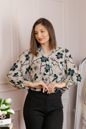 Bluza eleganta Sophie cu aplicatie tip cravata si imprimeu bej si verde petrol [2]