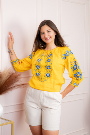 Bluze cu motive traditionale - Bluza galbena cu motiv floral albastru Brandusa