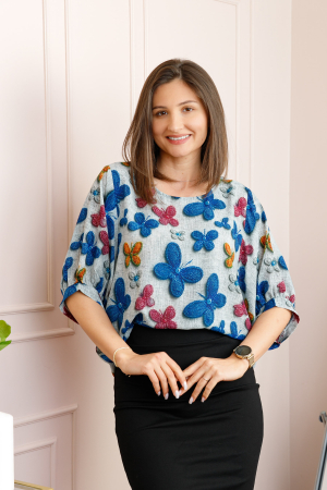 Bluza gri cu imprimeu cu fluturi multicolori Harper plus size [2]
