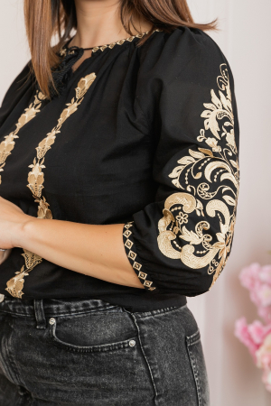 Bluza neagra cu motiv floral auriu Brigita 01 [1]