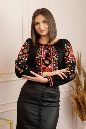 Bluze cu motive traditionale - Bluza neagra cu motiv floral multicolor Felicia