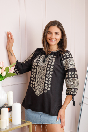 Bluza neagra cu motiv geometric auriu Cezara [2]