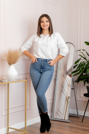Bluza tip ie alba cu broderie geometrica alba Agata [3]