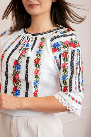 Bluza tip ie alba cu motiv floral multicolor Irina [1]