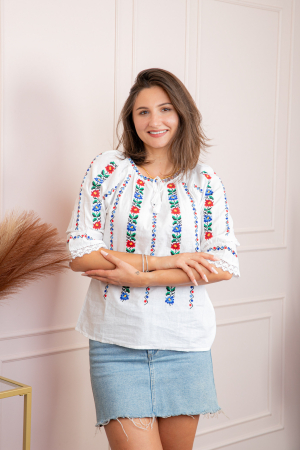 Bluza tip ie alba cu motiv floral multicolor Rozalia [2]