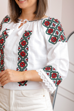 Bluza tip ie alba cu motiv floral rosu Catinca [1]