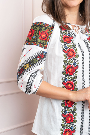 Bluza tip ie alba cu motiv floral rosu Floarea [1]