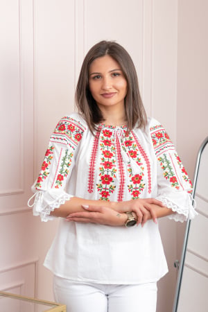 Ie cu maneca scurta - Bluza tip ie alba cu motiv floral rosu Pompilia