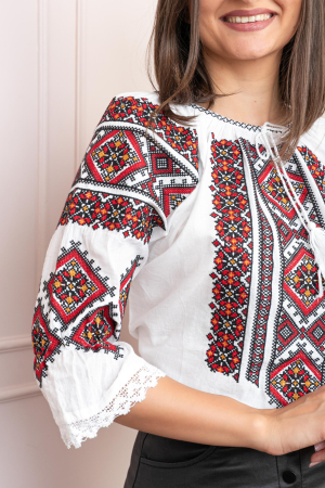Bluza tip ie alba cu motiv geometric multicolor Iustina [1]