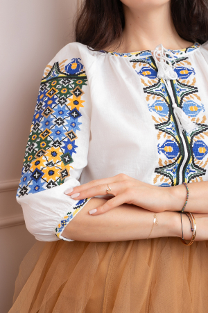 Bluza tip ie alba cu motiv geometric multicolor Svetlana [1]