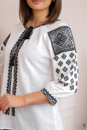 Bluza tip ie alba cu motiv geometric negru Valeria [1]