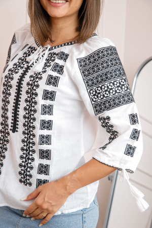 Bluza tip ie alba cu motiv geometric negru Virginia 02 [1]