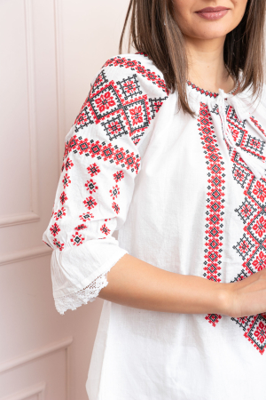 Bluza tip ie alba cu motiv geometric rosu Cristina [1]