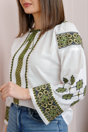 Bluza tip ie alba cu motiv geometric verde Rodica [1]