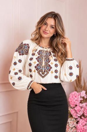 Ie cu maneca lunga - Bluza tip ie crem cu motiv geometric maro Isabela 02