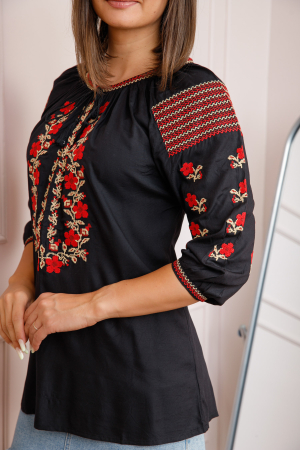 Bluza tip ie neagra cu motiv floral rosu Viorica 02 [1]