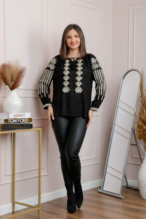 Bluza tip ie neagra cu motiv geometric auriu Olimpia [3]