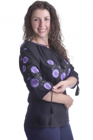 Bluza traditionala neagra cu motiv floral mov Giulia [1]