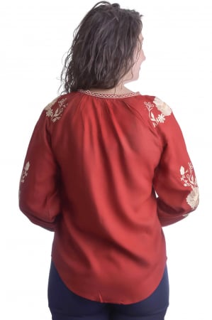 Bluza traditionala rosie cu motiv floral auriu Natasa [2]