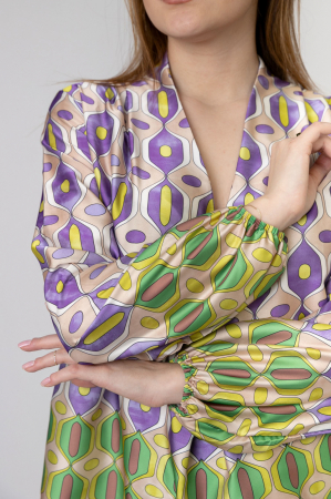 Bluza vaporoasa cu imprimeu mov [1]