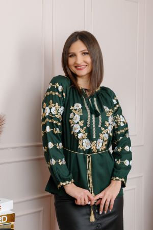 Bluze cu motive traditionale - Bluza verde cu motiv floral alb Nina 03