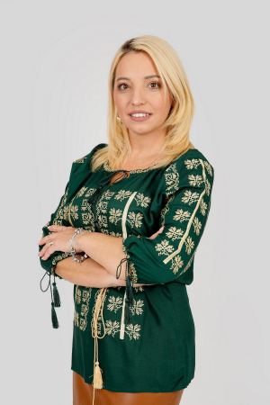 Bluze cu motive traditionale - Bluza verde cu motiv geometric auriu Alice
