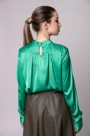 Bluza verde eleganta cu lantisor decorativ [3]