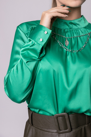 Bluza verde eleganta cu lantisor decorativ [1]