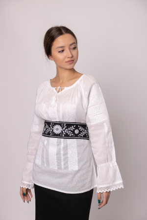 Brau traditional negru cu motiv floral alb Smaranda [1]