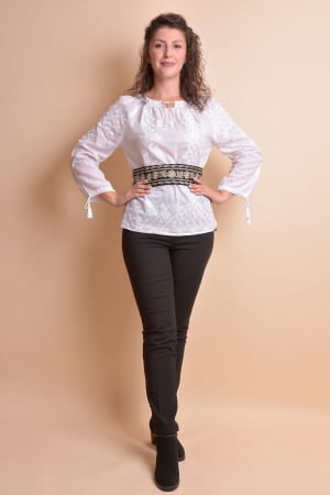 Brau traditional negru cu motiv floral bej Mihaela [2]