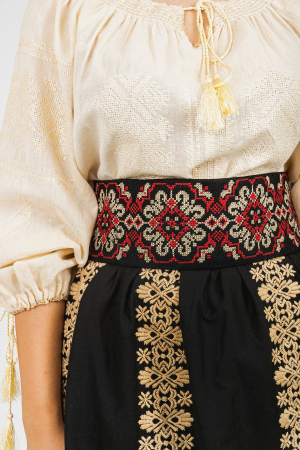 Brauri si marame - Brau traditional negru cu motiv floral crem Ecaterina